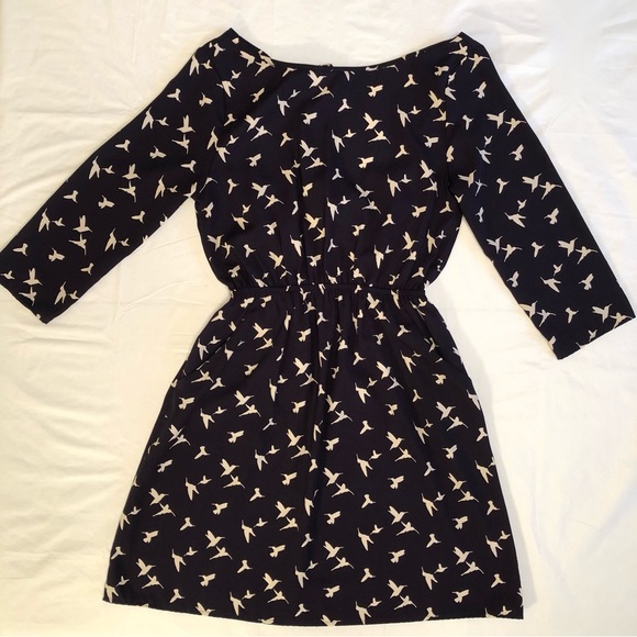 Everly Black/Ivory Bird Print Dress With Tie Back & Cutout 3/4 Sleeves Size S - Picture 4 of 9